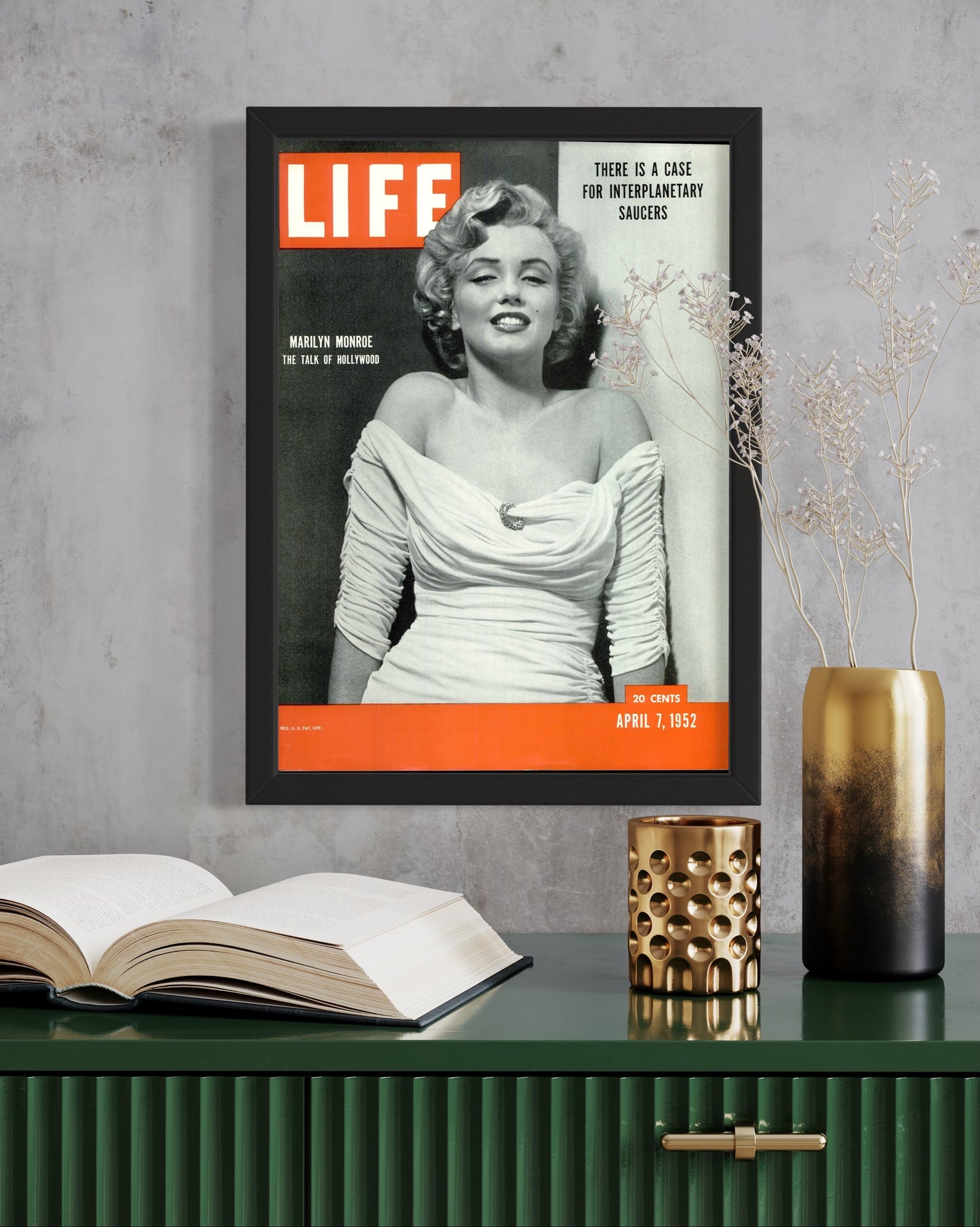 Magazine Keepsake Frame (Style 6) - size reference